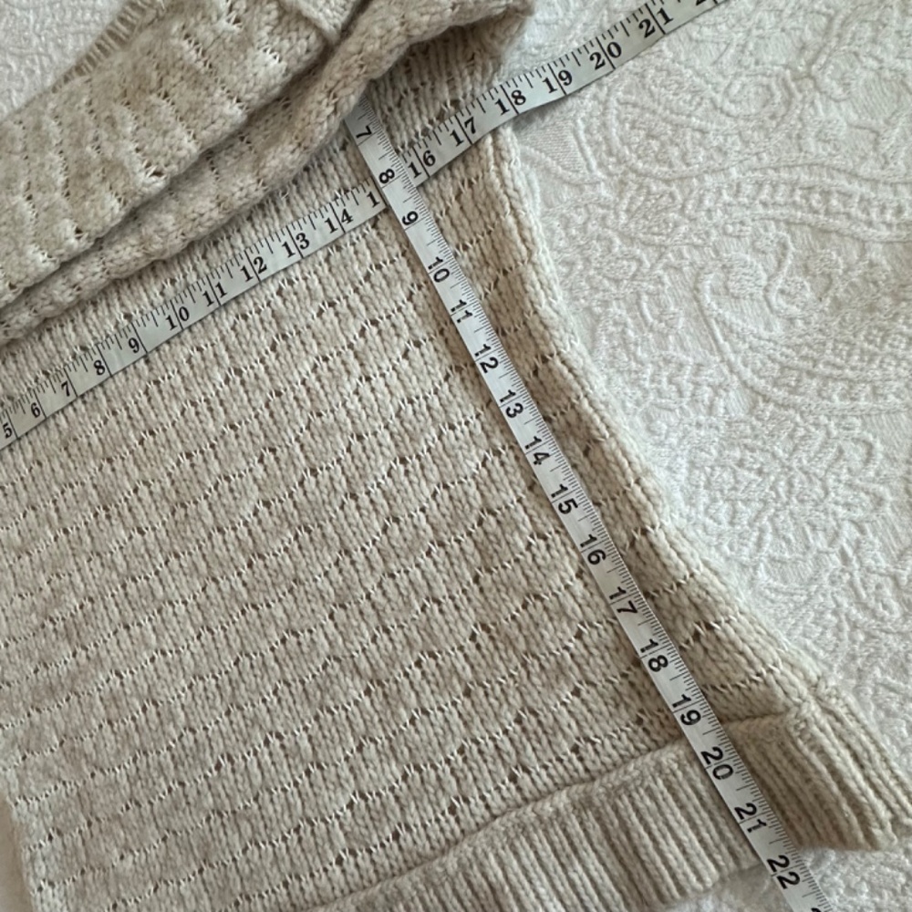 American Eagle Outfitters Women's M Creamy Sleeved Scooped Neck Knit Sweater Top - Picture 11 of 15